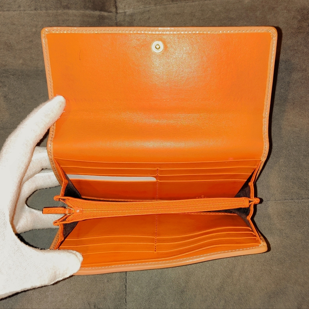 GUCCI GG SUPREME RIBBON FLAP MONGRAM SNAP BI-FOLD LONG WALLET WITH DUSTBAG & BOX - Picture 13 of 17